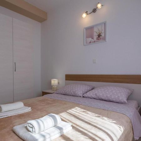 1 Bedroom Lovely Apartment In Komarna Klek Exterior foto